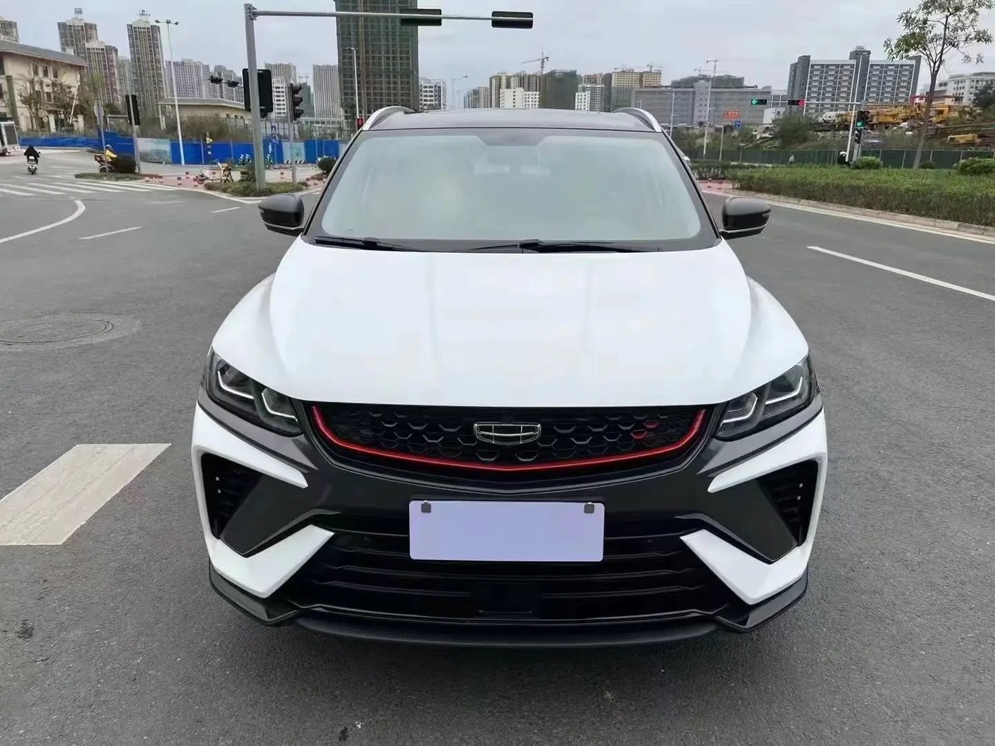 Geely Coolray 2021